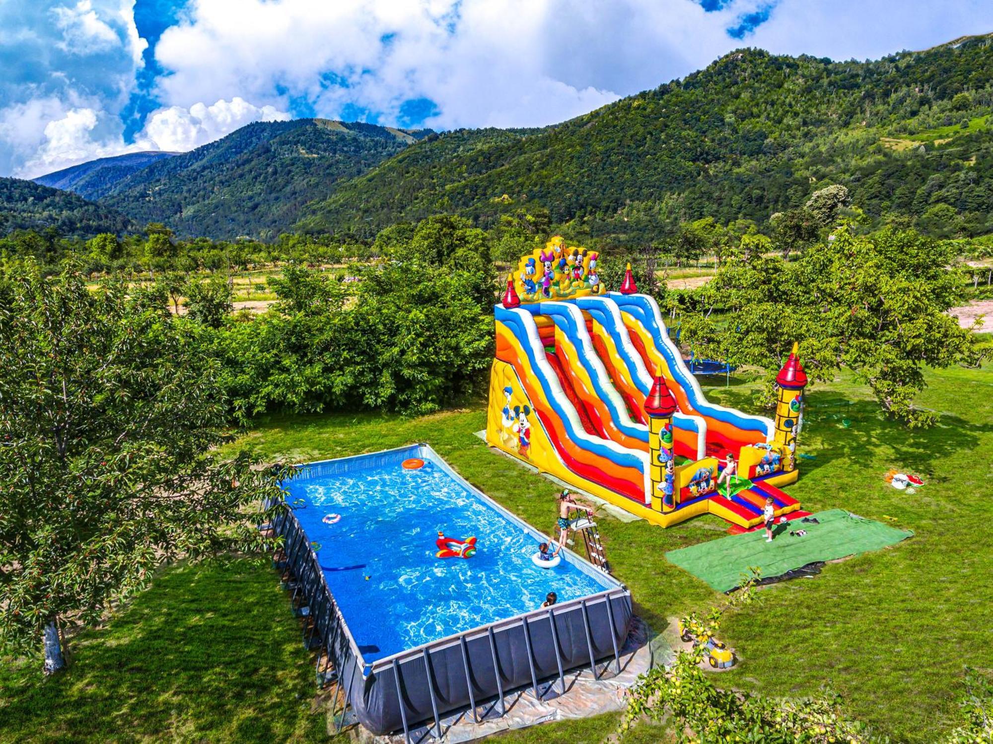 Transalpina Retreat Hotel Novaci-Straini Exterior photo